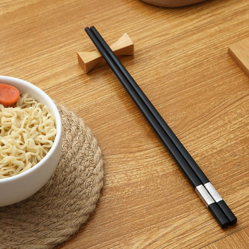 Palillos chinos de madera para Sushi, juego de palillos japoneses  reutilizables, palillos coreanos para picar alimentos, vajilla de madera  para cocina, 4 pares - AliExpress